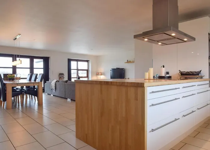 Four-bedroom In בית נופש *